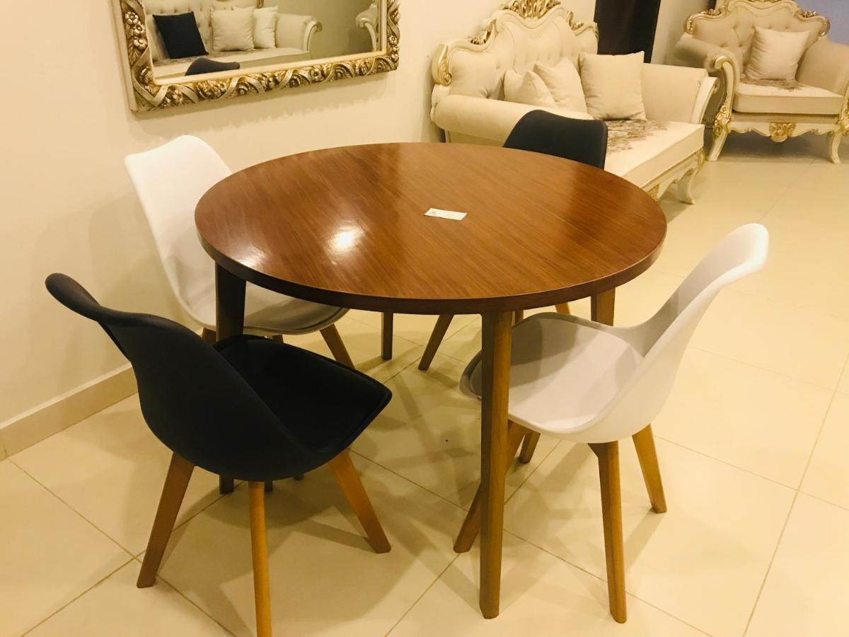 איסלמאבד Atrium High Suite 2Bed Family Apartment Near Giga Mall מראה חיצוני תמונה